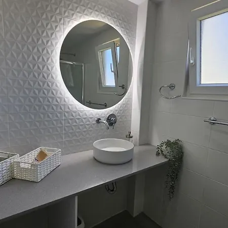 Ocean View Old Town Apartment